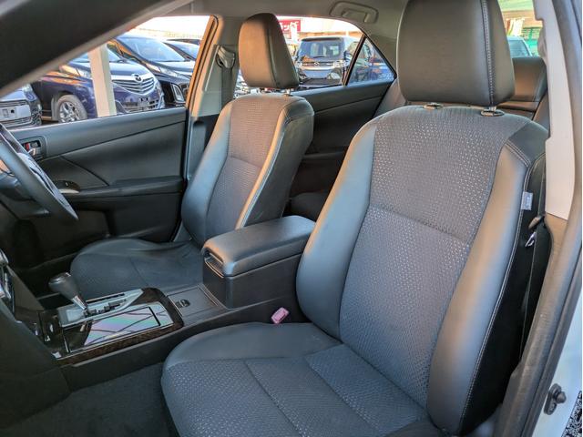 カムリ ハイブリッド　Ｇパッケージ・プレミアムブラック　純正ＳＤナビ　ＢＴオーディオ　ＥＴＣ　バックカメラ　フルセグＴＶ　電動シート　ハーフレザーシート　オートライト　ＬＥＤヘッドライト　オートクルコン　プッシュスタート　純正１７インチＡＷ　フロントフォグ（11枚目）