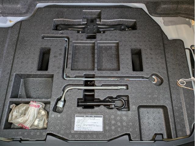 カムリ ハイブリッド　Ｇパッケージ・プレミアムブラック　純正ＳＤナビ　ＢＴオーディオ　ＥＴＣ　バックカメラ　フルセグＴＶ　電動シート　ハーフレザーシート　オートライト　ＬＥＤヘッドライト　オートクルコン　プッシュスタート　純正１７インチＡＷ　フロントフォグ（13枚目）