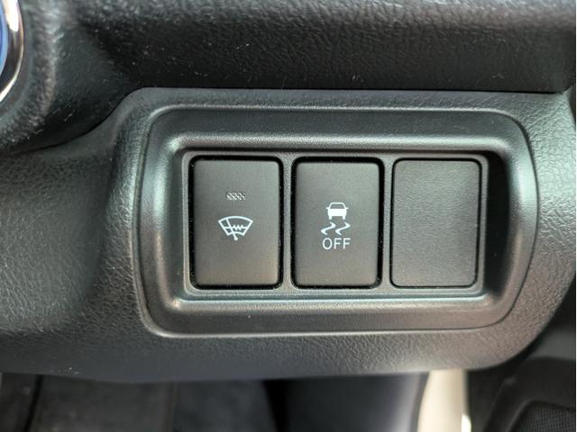 カムリ ハイブリッド　Ｇパッケージ・プレミアムブラック　純正ＳＤナビ　ＢＴオーディオ　ＥＴＣ　バックカメラ　フルセグＴＶ　電動シート　ハーフレザーシート　オートライト　ＬＥＤヘッドライト　オートクルコン　プッシュスタート　純正１７インチＡＷ　フロントフォグ（28枚目）