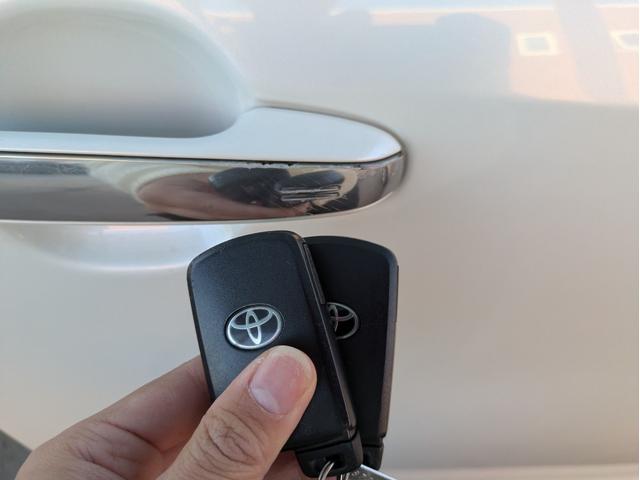 カムリ ハイブリッド　Ｇパッケージ・プレミアムブラック　純正ＳＤナビ　ＢＴオーディオ　ＥＴＣ　バックカメラ　フルセグＴＶ　電動シート　ハーフレザーシート　オートライト　ＬＥＤヘッドライト　オートクルコン　プッシュスタート　純正１７インチＡＷ　フロントフォグ（33枚目）