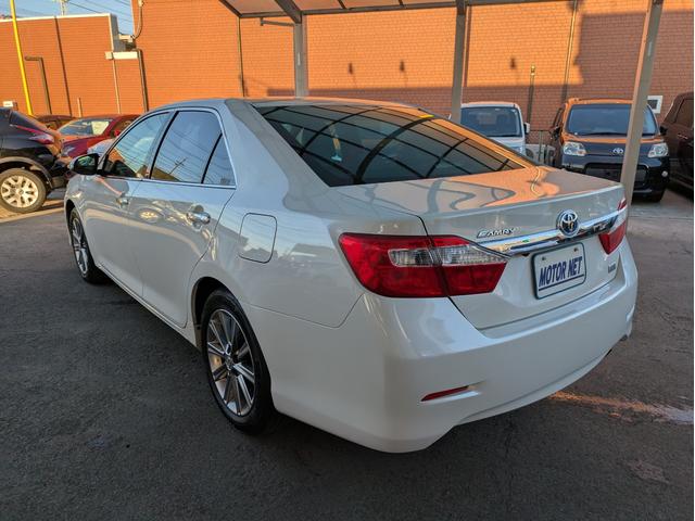 カムリ ハイブリッド　Ｇパッケージ・プレミアムブラック　純正ＳＤナビ　ＢＴオーディオ　ＥＴＣ　バックカメラ　フルセグＴＶ　電動シート　ハーフレザーシート　オートライト　ＬＥＤヘッドライト　オートクルコン　プッシュスタート　純正１７インチＡＷ　フロントフォグ（40枚目）