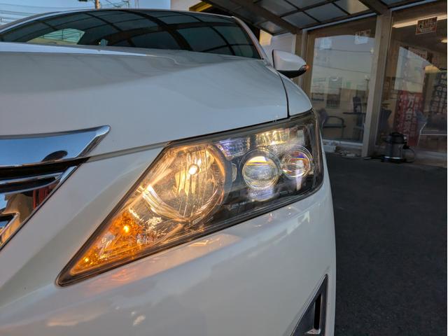 カムリ ハイブリッド　Ｇパッケージ・プレミアムブラック　純正ＳＤナビ　ＢＴオーディオ　ＥＴＣ　バックカメラ　フルセグＴＶ　電動シート　ハーフレザーシート　オートライト　ＬＥＤヘッドライト　オートクルコン　プッシュスタート　純正１７インチＡＷ　フロントフォグ（44枚目）