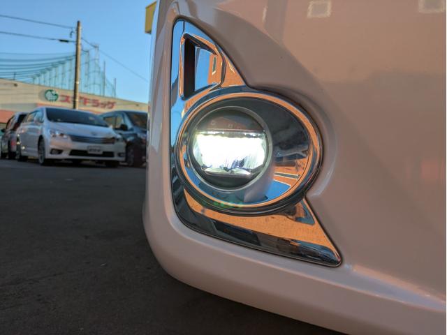 カムリ ハイブリッド　Ｇパッケージ・プレミアムブラック　純正ＳＤナビ　ＢＴオーディオ　ＥＴＣ　バックカメラ　フルセグＴＶ　電動シート　ハーフレザーシート　オートライト　ＬＥＤヘッドライト　オートクルコン　プッシュスタート　純正１７インチＡＷ　フロントフォグ（45枚目）