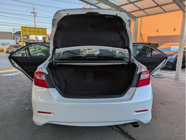 カムリ ハイブリッド　Ｇパッケージ・プレミアムブラック　純正ＳＤナビ　ＢＴオーディオ　ＥＴＣ　バックカメラ　フルセグＴＶ　電動シート　ハーフレザーシート　オートライト　ＬＥＤヘッドライト　オートクルコン　プッシュスタート　純正１７インチＡＷ　フロントフォグ（58枚目）