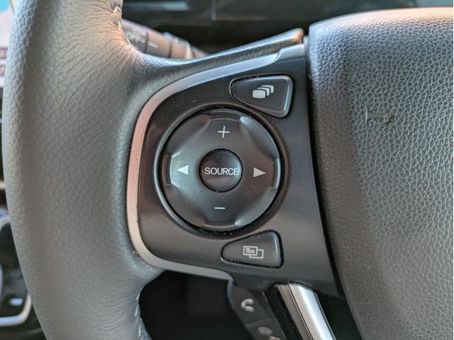 ステップワゴンスパーダ スパーダハイブリッド　Ｇ・ＥＸ　ホンダセンシング　純正ＳＤナビ　ＢＴオーディオ　ＵＳＢ入力端子　後席モニター　ＥＴＣ　全周囲・バックカメラ　　シートヒーター　ハーフレザーシート　オートライト　両側電動スライドドア　追従クルコン　車線逸脱警報装置（17枚目）