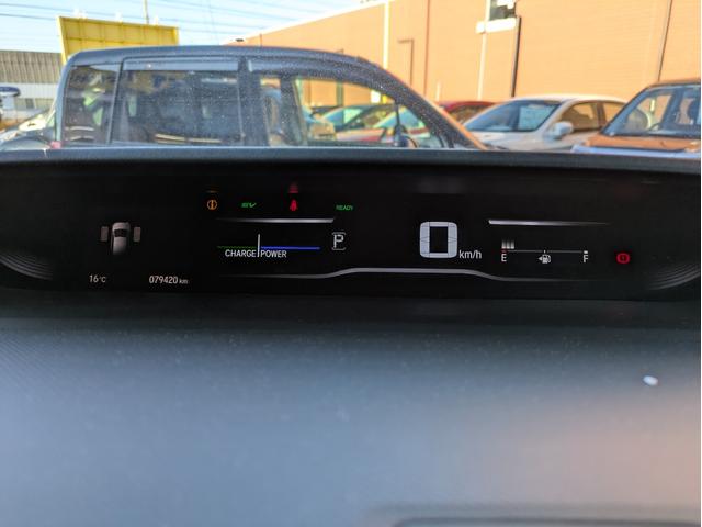 ステップワゴンスパーダ スパーダハイブリッド　Ｇ・ＥＸ　ホンダセンシング　純正ＳＤナビ　ＢＴオーディオ　ＵＳＢ入力端子　後席モニター　ＥＴＣ　全周囲・バックカメラ　　シートヒーター　ハーフレザーシート　オートライト　両側電動スライドドア　追従クルコン　車線逸脱警報装置（21枚目）