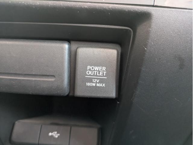 ステップワゴンスパーダ スパーダハイブリッド　Ｇ・ＥＸ　ホンダセンシング　純正ＳＤナビ　ＢＴオーディオ　ＵＳＢ入力端子　後席モニター　ＥＴＣ　全周囲・バックカメラ　　シートヒーター　ハーフレザーシート　オートライト　両側電動スライドドア　追従クルコン　車線逸脱警報装置（32枚目）