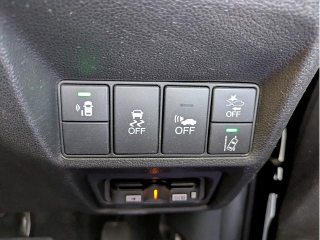 ステップワゴンスパーダ スパーダハイブリッド　Ｇ・ＥＸ　ホンダセンシング　純正ＳＤナビ　ＢＴオーディオ　ＵＳＢ入力端子　後席モニター　ＥＴＣ　全周囲・バックカメラ　　シートヒーター　ハーフレザーシート　オートライト　両側電動スライドドア　追従クルコン　車線逸脱警報装置（36枚目）