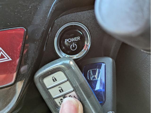 ステップワゴンスパーダ スパーダハイブリッド　Ｇ・ＥＸ　ホンダセンシング　純正ＳＤナビ　ＢＴオーディオ　ＵＳＢ入力端子　後席モニター　ＥＴＣ　全周囲・バックカメラ　　シートヒーター　ハーフレザーシート　オートライト　両側電動スライドドア　追従クルコン　車線逸脱警報装置（38枚目）