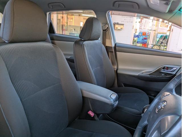 マークＸジオ エアリアル　社外メモリーナビ　ＢＴオーディオ　サイド・バックカメラ　ＣＤ／ＤＶＤ再生　フルセグＴＶ　３列シート７人乗り　オートライト　ＨＩＤヘッドライト　フロントフォグ　ステアリングリモコン　　プッシュスタート（8枚目）