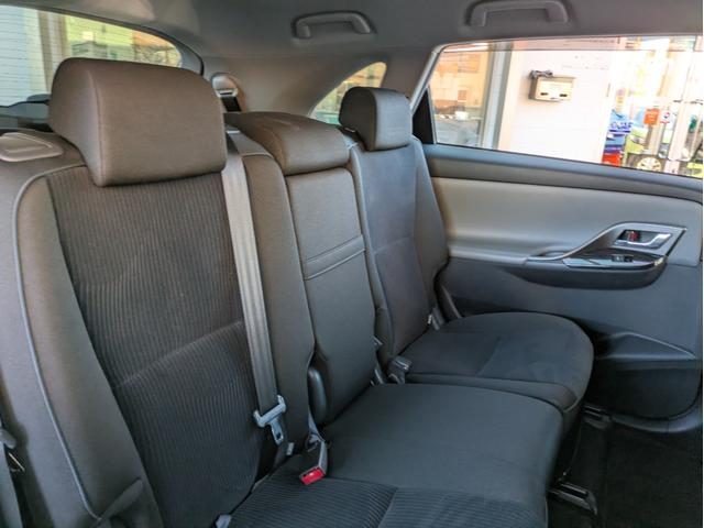 マークＸジオ エアリアル　社外メモリーナビ　ＢＴオーディオ　サイド・バックカメラ　ＣＤ／ＤＶＤ再生　フルセグＴＶ　３列シート７人乗り　オートライト　ＨＩＤヘッドライト　フロントフォグ　ステアリングリモコン　　プッシュスタート（9枚目）