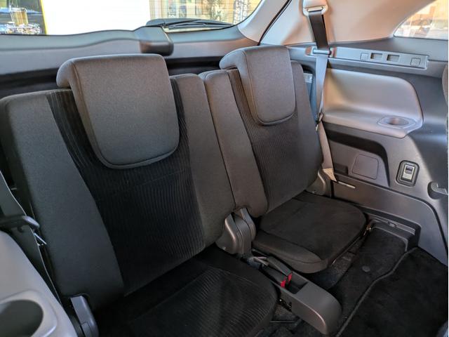 マークＸジオ エアリアル　社外メモリーナビ　ＢＴオーディオ　サイド・バックカメラ　ＣＤ／ＤＶＤ再生　フルセグＴＶ　３列シート７人乗り　オートライト　ＨＩＤヘッドライト　フロントフォグ　ステアリングリモコン　　プッシュスタート（10枚目）