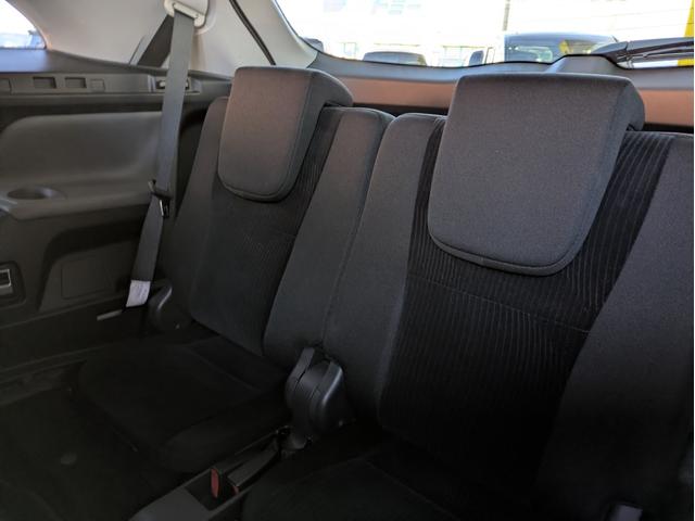 マークＸジオ エアリアル　社外メモリーナビ　ＢＴオーディオ　サイド・バックカメラ　ＣＤ／ＤＶＤ再生　フルセグＴＶ　３列シート７人乗り　オートライト　ＨＩＤヘッドライト　フロントフォグ　ステアリングリモコン　　プッシュスタート（11枚目）