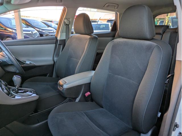 マークＸジオ エアリアル　社外メモリーナビ　ＢＴオーディオ　サイド・バックカメラ　ＣＤ／ＤＶＤ再生　フルセグＴＶ　３列シート７人乗り　オートライト　ＨＩＤヘッドライト　フロントフォグ　ステアリングリモコン　　プッシュスタート（13枚目）