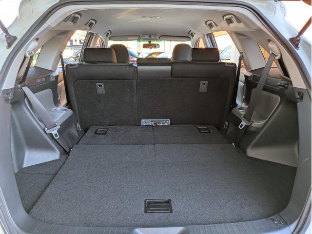 マークＸジオ エアリアル　社外メモリーナビ　ＢＴオーディオ　サイド・バックカメラ　ＣＤ／ＤＶＤ再生　フルセグＴＶ　３列シート７人乗り　オートライト　ＨＩＤヘッドライト　フロントフォグ　ステアリングリモコン　　プッシュスタート（15枚目）