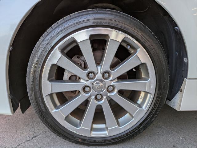 マークＸジオ エアリアル　社外メモリーナビ　ＢＴオーディオ　サイド・バックカメラ　ＣＤ／ＤＶＤ再生　フルセグＴＶ　３列シート７人乗り　オートライト　ＨＩＤヘッドライト　フロントフォグ　ステアリングリモコン　　プッシュスタート（45枚目）