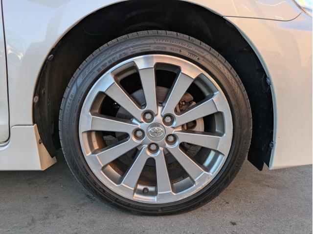 マークＸジオ エアリアル　社外メモリーナビ　ＢＴオーディオ　サイド・バックカメラ　ＣＤ／ＤＶＤ再生　フルセグＴＶ　３列シート７人乗り　オートライト　ＨＩＤヘッドライト　フロントフォグ　ステアリングリモコン　　プッシュスタート（46枚目）