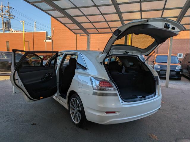 マークＸジオ エアリアル　社外メモリーナビ　ＢＴオーディオ　サイド・バックカメラ　ＣＤ／ＤＶＤ再生　フルセグＴＶ　３列シート７人乗り　オートライト　ＨＩＤヘッドライト　フロントフォグ　ステアリングリモコン　　プッシュスタート（55枚目）