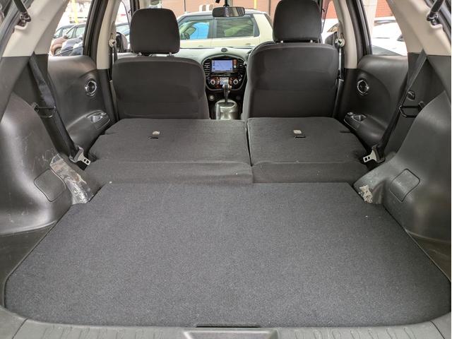 ジューク １５ＲＸ　純正ＳＤナビ　ＢＴオーディオ　ＥＴＣ　バックカメラ　フルセグＴＶ　ＣＤ再生　スマートキー　プッシュスタート　フロントフォグランプ　アイドリングストップ　ウィンカーミラー（13枚目）