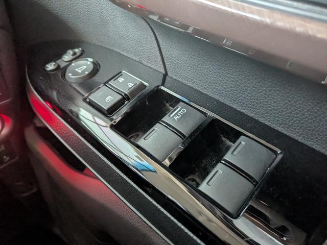 N-BOX G・Lターボホンダセンシングカッパーブラウンスタイル 純正ナビ BTオーディオ 新品タイヤ USB入力端子 ETC 両側電動スライドドア 追従クルコン 車線逸脱警報 衝突軽減ブレーキ オートライト LEDヘッドライト ターボ オートマチックハイビーム(30枚目)