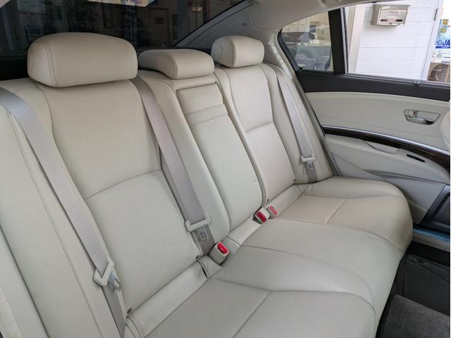 レジェンド ベースグレード 一体型HDDナビ BTオーディオ USB入力端子 ETC 全周囲・バックカメラ 電動シート シートヒーター・エアコン サンルーフ 追従クルコン 障害物センサー オートライト パドルシフト 4WD(9枚目)