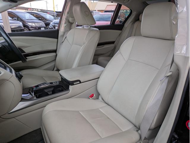 レジェンド ベースグレード 一体型HDDナビ BTオーディオ USB入力端子 ETC 全周囲・バックカメラ 電動シート シートヒーター・エアコン サンルーフ 追従クルコン 障害物センサー オートライト パドルシフト 4WD(11枚目)