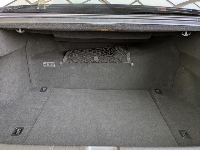 レジェンド ベースグレード 一体型HDDナビ BTオーディオ USB入力端子 ETC 全周囲・バックカメラ 電動シート シートヒーター・エアコン サンルーフ 追従クルコン 障害物センサー オートライト パドルシフト 4WD(12枚目)