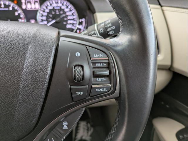 レジェンド ベースグレード 一体型HDDナビ BTオーディオ USB入力端子 ETC 全周囲・バックカメラ 電動シート シートヒーター・エアコン サンルーフ 追従クルコン 障害物センサー オートライト パドルシフト 4WD(16枚目)