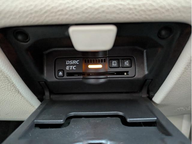 レジェンド ベースグレード 一体型HDDナビ BTオーディオ USB入力端子 ETC 全周囲・バックカメラ 電動シート シートヒーター・エアコン サンルーフ 追従クルコン 障害物センサー オートライト パドルシフト 4WD(27枚目)