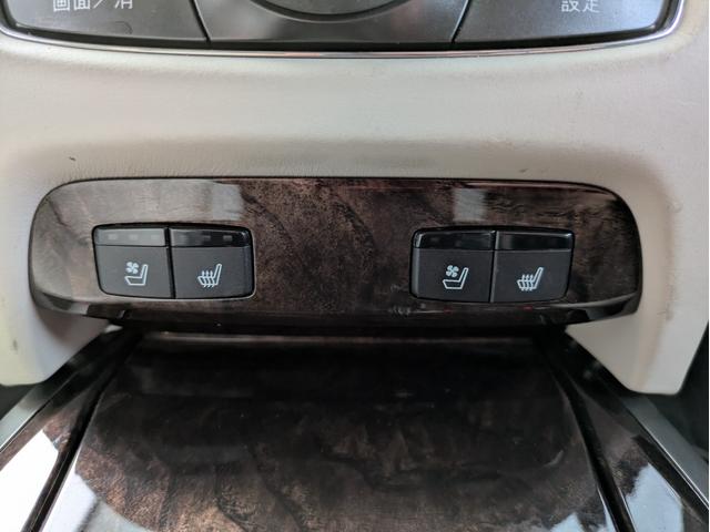 レジェンド ベースグレード 一体型HDDナビ BTオーディオ USB入力端子 ETC 全周囲・バックカメラ 電動シート シートヒーター・エアコン サンルーフ 追従クルコン 障害物センサー オートライト パドルシフト 4WD(30枚目)