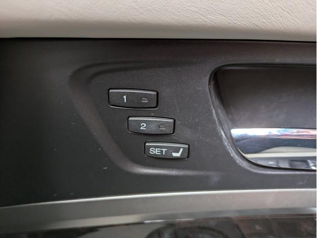 レジェンド ベースグレード 一体型HDDナビ BTオーディオ USB入力端子 ETC 全周囲・バックカメラ 電動シート シートヒーター・エアコン サンルーフ 追従クルコン 障害物センサー オートライト パドルシフト 4WD(33枚目)