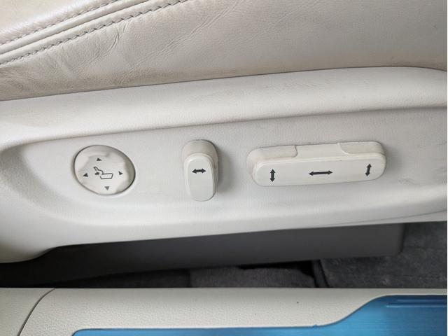 レジェンド ベースグレード 一体型HDDナビ BTオーディオ USB入力端子 ETC 全周囲・バックカメラ 電動シート シートヒーター・エアコン サンルーフ 追従クルコン 障害物センサー オートライト パドルシフト 4WD(34枚目)