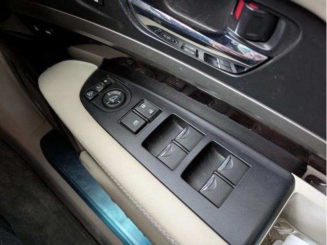 レジェンド ベースグレード 一体型HDDナビ BTオーディオ USB入力端子 ETC 全周囲・バックカメラ 電動シート シートヒーター・エアコン サンルーフ 追従クルコン 障害物センサー オートライト パドルシフト 4WD(35枚目)