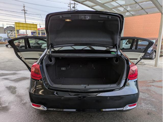 レジェンド ベースグレード 一体型HDDナビ BTオーディオ USB入力端子 ETC 全周囲・バックカメラ 電動シート シートヒーター・エアコン サンルーフ 追従クルコン 障害物センサー オートライト パドルシフト 4WD(63枚目)