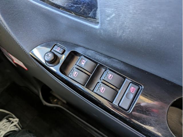 タント カスタムRS トップエディションSA 純正SDナビ BTオーディオ ETC バックカメラ フルセグTV 両側電動スライドドア 衝突軽減ブレーキ オートライト LEDヘッドライト フォグランプ ステアリングリモコン 純正15インチAW(29枚目)