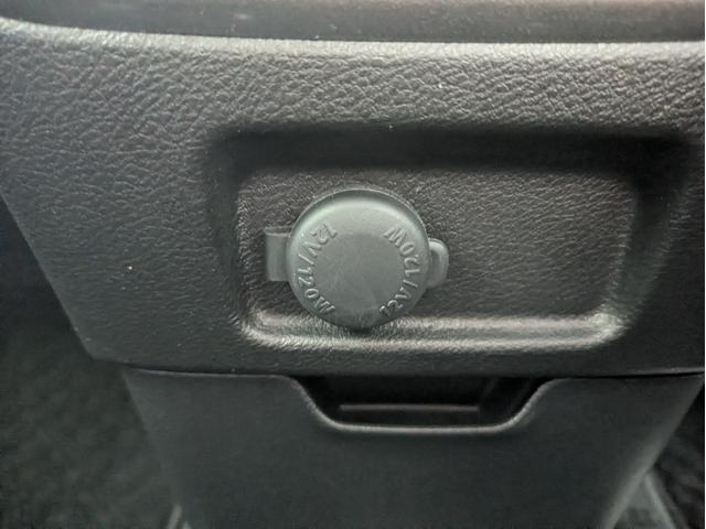 ソリオ ハイブリッドＭＸ　純正ＳＤナビ　ＢＴオーディオ　ＵＳＢ入力端子　バックカメラ　ＥＴＣ　ＣＤ／ＤＶＤ再生　両側スライド片側電動　シートヒーター　ワンオーナー車　純正１５インチＡＷ　プッシュスタート　アイドリングストップ（24枚目）