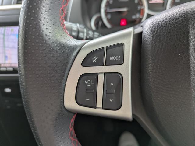 スイフトスポーツ ベースグレード　純正ナビ　ＢＴオーディオ　フルセグＴＶ　ＥＴＣ　オートライト　ＨＩＤヘッドライト　フロントフォグランプ　純正１７インチＡＷ　クルーズコントロール　プッシュスタート　スマートキー　ウィンカーミラー（16枚目）