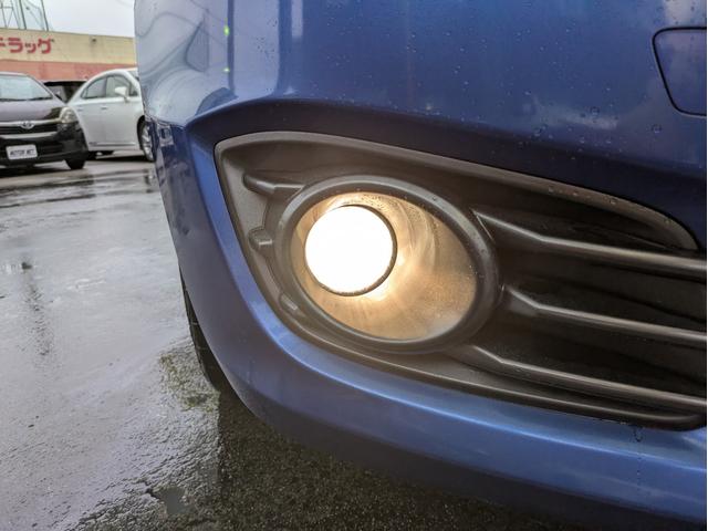 スイフトスポーツ ベースグレード　純正ナビ　ＢＴオーディオ　フルセグＴＶ　ＥＴＣ　オートライト　ＨＩＤヘッドライト　フロントフォグランプ　純正１７インチＡＷ　クルーズコントロール　プッシュスタート　スマートキー　ウィンカーミラー（41枚目）