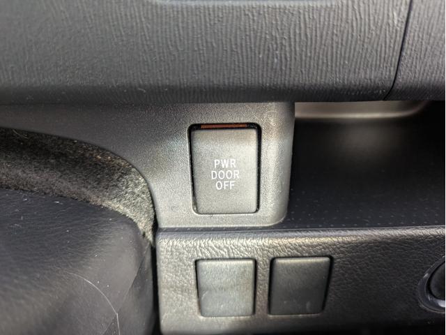 ヴォクシー ＺＳ　煌ＩＩ　純正ＨＤＤナビ　ＢＴオーディオ　ＥＴＣ　バックカメラ　フルセグＴＶ　ＣＤ／ＤＶＤ再生　両側電動スライドドア　オートライト　ＨＩＤヘッドライト　フロントフォグランプ　パドルシフト　ステアリングリモコン（30枚目）