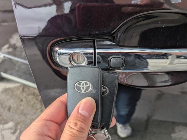 ヴォクシー ＺＳ　煌ＩＩ　純正ＨＤＤナビ　ＢＴオーディオ　ＥＴＣ　バックカメラ　フルセグＴＶ　ＣＤ／ＤＶＤ再生　両側電動スライドドア　オートライト　ＨＩＤヘッドライト　フロントフォグランプ　パドルシフト　ステアリングリモコン（33枚目）