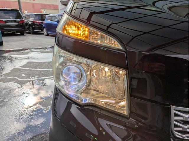 ヴォクシー ＺＳ　煌ＩＩ　純正ＨＤＤナビ　ＢＴオーディオ　ＥＴＣ　バックカメラ　フルセグＴＶ　ＣＤ／ＤＶＤ再生　両側電動スライドドア　オートライト　ＨＩＤヘッドライト　フロントフォグランプ　パドルシフト　ステアリングリモコン（43枚目）