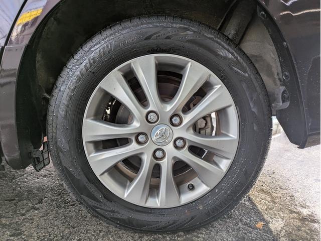 ヴォクシー ＺＳ　煌ＩＩ　純正ＨＤＤナビ　ＢＴオーディオ　ＥＴＣ　バックカメラ　フルセグＴＶ　ＣＤ／ＤＶＤ再生　両側電動スライドドア　オートライト　ＨＩＤヘッドライト　フロントフォグランプ　パドルシフト　ステアリングリモコン（52枚目）