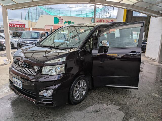 ヴォクシー ＺＳ　煌ＩＩ　純正ＨＤＤナビ　ＢＴオーディオ　ＥＴＣ　バックカメラ　フルセグＴＶ　ＣＤ／ＤＶＤ再生　両側電動スライドドア　オートライト　ＨＩＤヘッドライト　フロントフォグランプ　パドルシフト　ステアリングリモコン（53枚目）