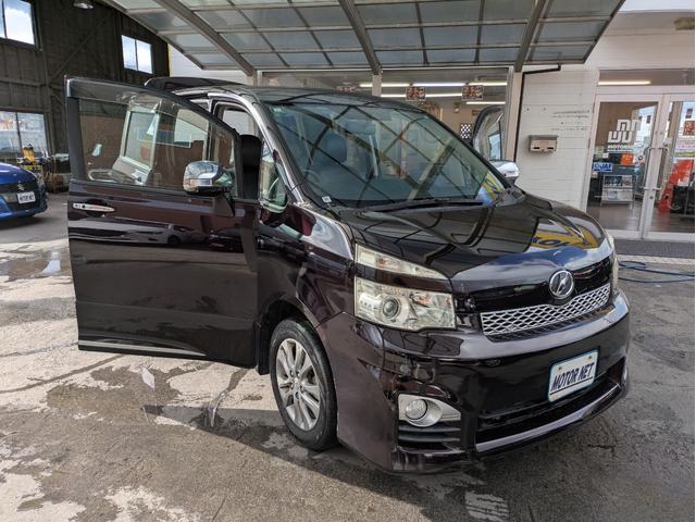 ヴォクシー ＺＳ　煌ＩＩ　純正ＨＤＤナビ　ＢＴオーディオ　ＥＴＣ　バックカメラ　フルセグＴＶ　ＣＤ／ＤＶＤ再生　両側電動スライドドア　オートライト　ＨＩＤヘッドライト　フロントフォグランプ　パドルシフト　ステアリングリモコン（55枚目）