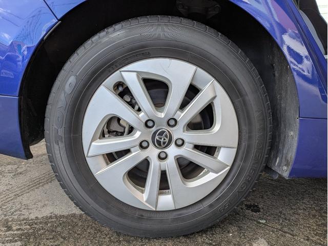 プリウス Ｓ　純正ＳＤナビ　ＢＴオーディオ　ＥＴＣ　バックカメラ　ＣＤ／ＤＶＤ再生　クルーズコントロール　衝突軽減ブレーキ　オートライト　ＬＥＤヘッドライト　オートマチックハイビーム　プッシュスタート　純正ＡＷ（51枚目）