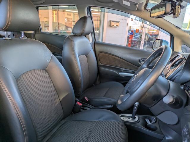 ノート メダリスト　エマージェンシーブレーキパッケージ　純正ＳＤナビ　ＢＴオーディオ　全周囲・バックカメラ　サイド・バックカメラ　ＥＴＣ　ＣＤ／ＤＶＤ再生　オートライト　衝突軽減ブレーキ　レーンキープアシスト　アイドリングストップ　プッシュスタート（8枚目）