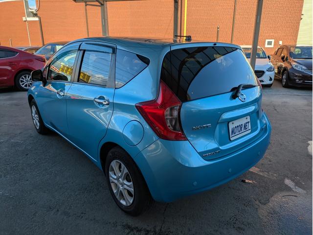 ノート メダリスト　エマージェンシーブレーキパッケージ　純正ＳＤナビ　ＢＴオーディオ　全周囲・バックカメラ　サイド・バックカメラ　ＥＴＣ　ＣＤ／ＤＶＤ再生　オートライト　衝突軽減ブレーキ　レーンキープアシスト　アイドリングストップ　プッシュスタート（37枚目）