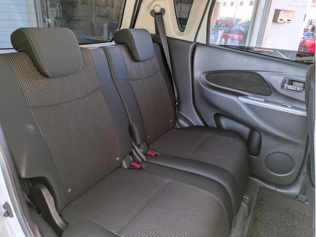 デイズ ハイウェイスター　Ｇターボ　社外ナビ　ＢＴオーディオ　ＥＴＣ　全周囲・バックカメラ　サイド・フロントカメラ　フルセグＴＶ　ＣＤ／ＤＶＤ再生　オートライト　ＨＩＤヘッドライト　プッシュスタート　ベンチシート　ステアリングリモコン（9枚目）