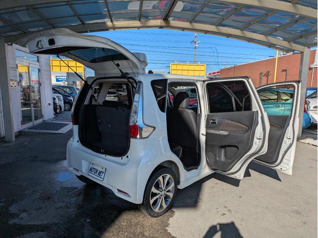 デイズ ハイウェイスター　Ｇターボ　社外ナビ　ＢＴオーディオ　ＥＴＣ　全周囲・バックカメラ　サイド・フロントカメラ　フルセグＴＶ　ＣＤ／ＤＶＤ再生　オートライト　ＨＩＤヘッドライト　プッシュスタート　ベンチシート　ステアリングリモコン（54枚目）