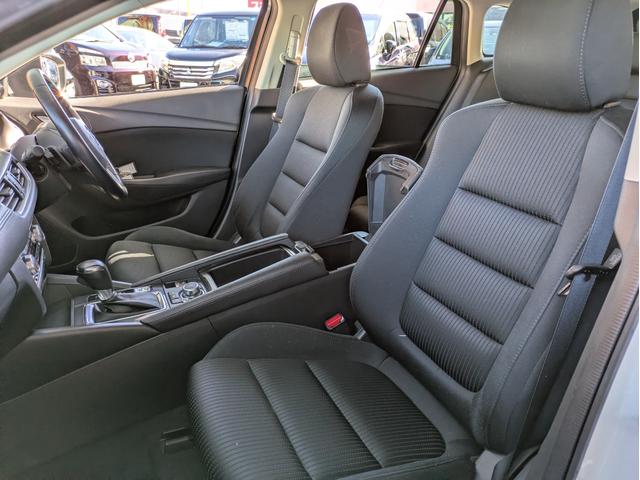 アテンザワゴン ２０Ｓ　純正ＳＤナビ　ＢＴオーディオ　ＥＴＣ　バックカメラ　ＵＳＢ入力端子　ＡＵＸ接続　オートライト　ＬＥＤヘッドライト　衝突軽減ブレーキ　クルコン　パドルシフト　純正１７インチＡＷ　ＣＤ／ＤＶＤ再生（11枚目）